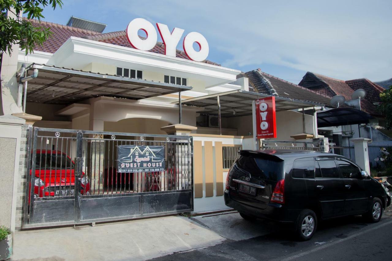 Oyo 314 Emas 23 Guest House Syariah Malang Exterior photo
